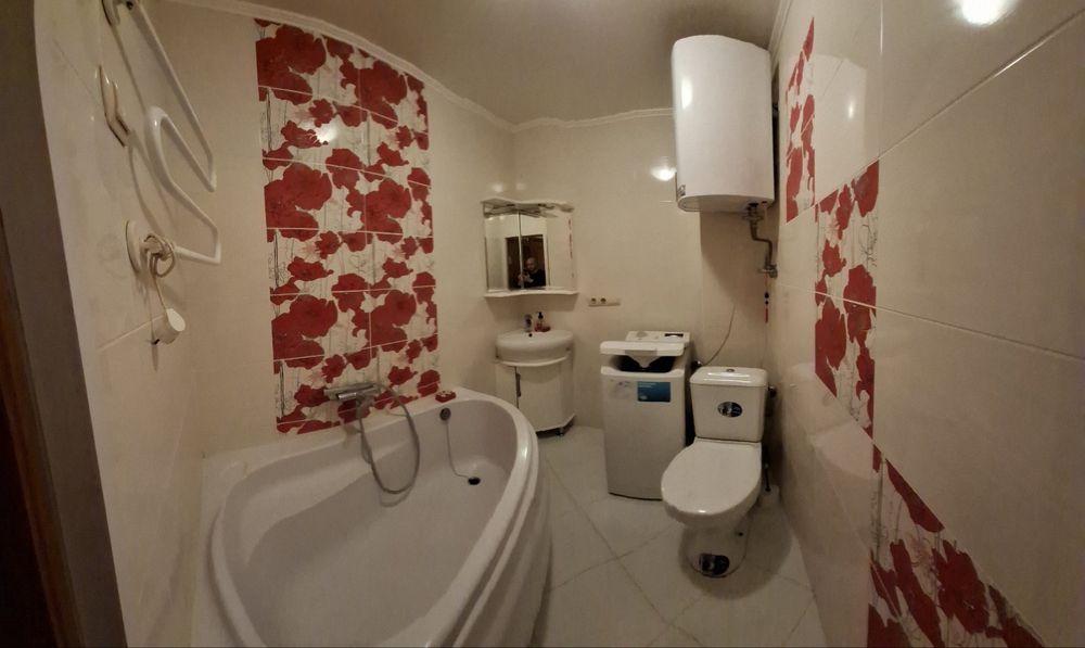 Простора однокімнатна квартира біля моря з ремонтом