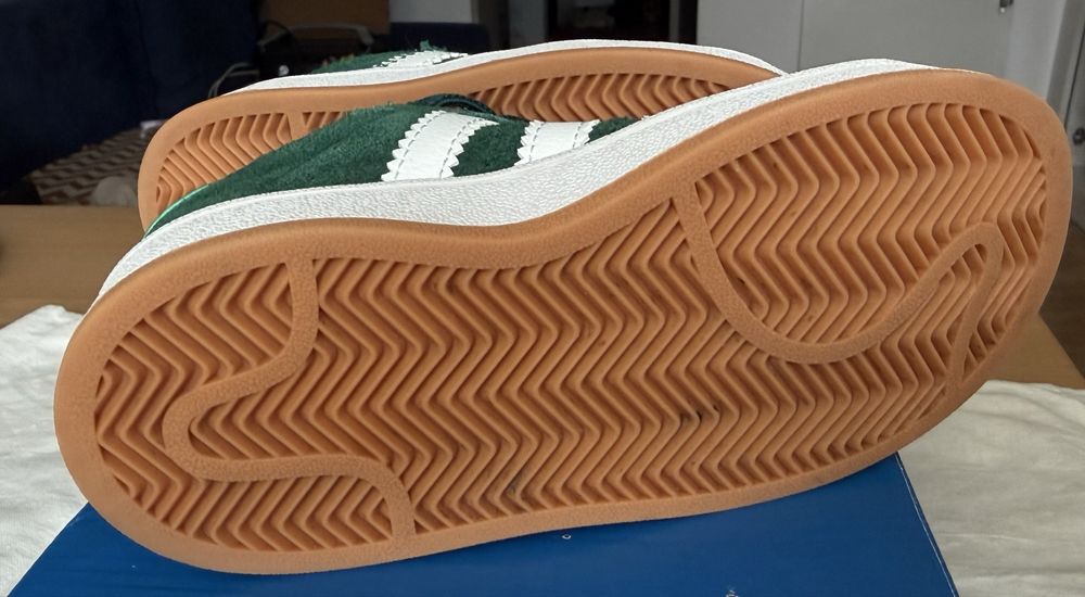Кросівки adidas 26,5