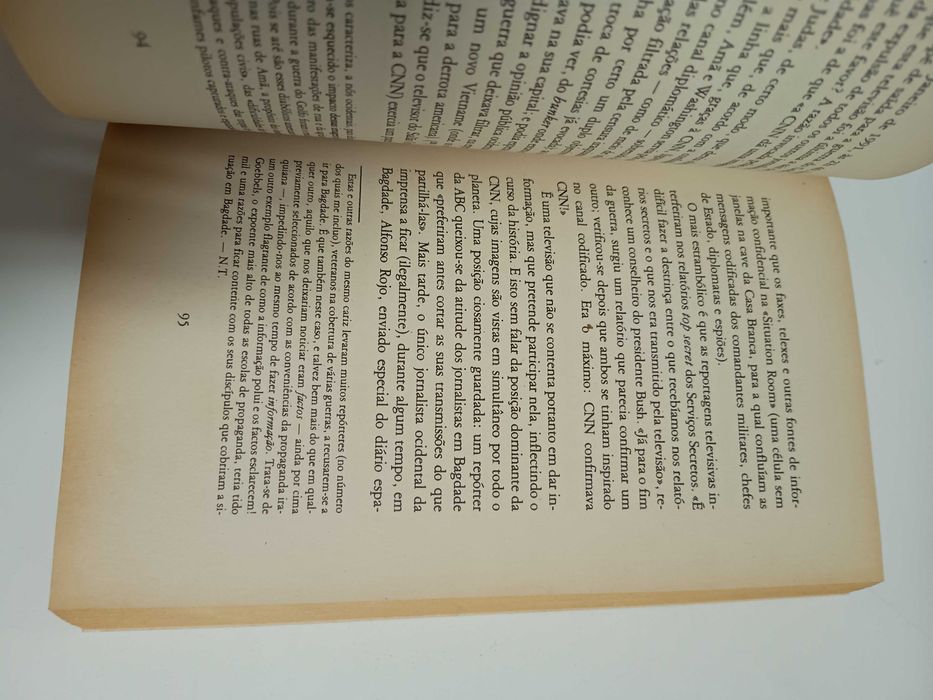 Informação Manipulação, de Alain Woodrow