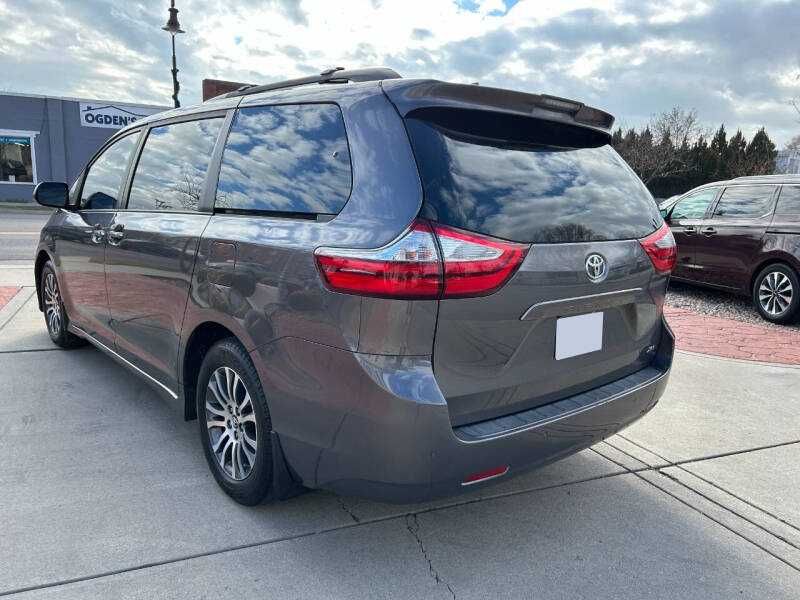 2018 Toyota Sienna