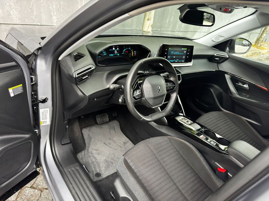 Peugeot e-2008 Active Pack