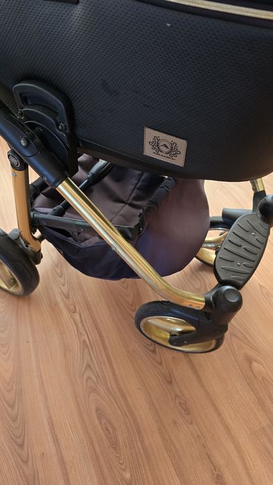 Wózek dziecięcy Adamex Reggio Special Edition Gold Y85 + gondola + torba