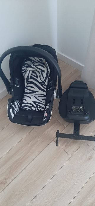 Fotelik kiddy wraz z bazą izofix