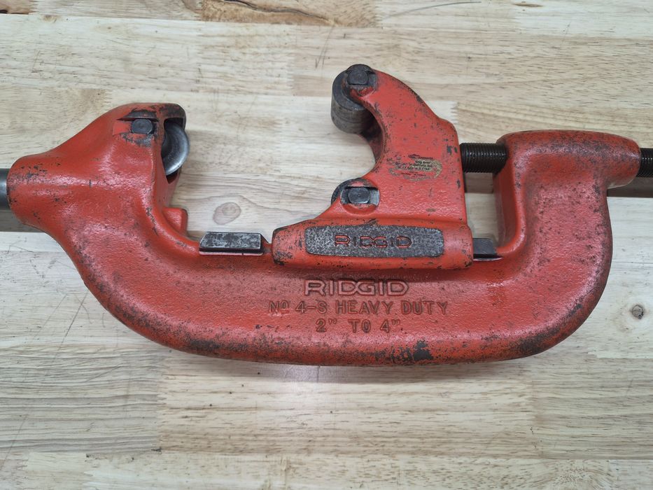 Corta tubos Ridgid 2" a 4"
