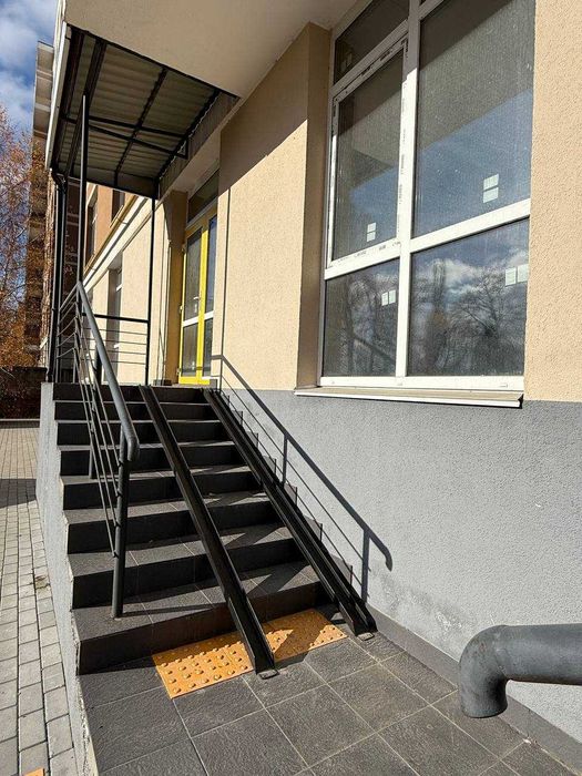 Фасадне комерційне приміщення 67м2. в зданому ЖК Французький Бульвар