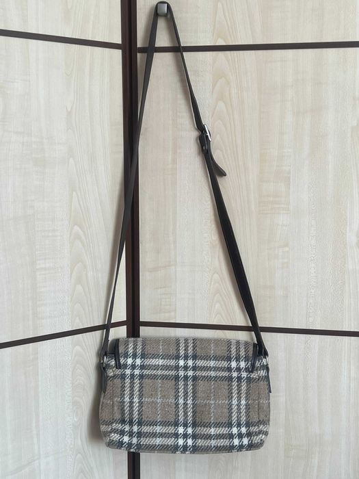 Сумка Burberry у відмінному стані