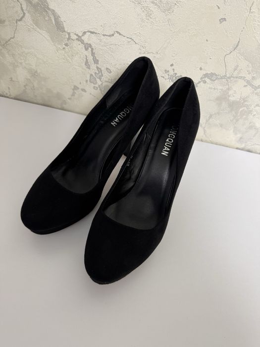 Туфлі жіночі на підборах 39р