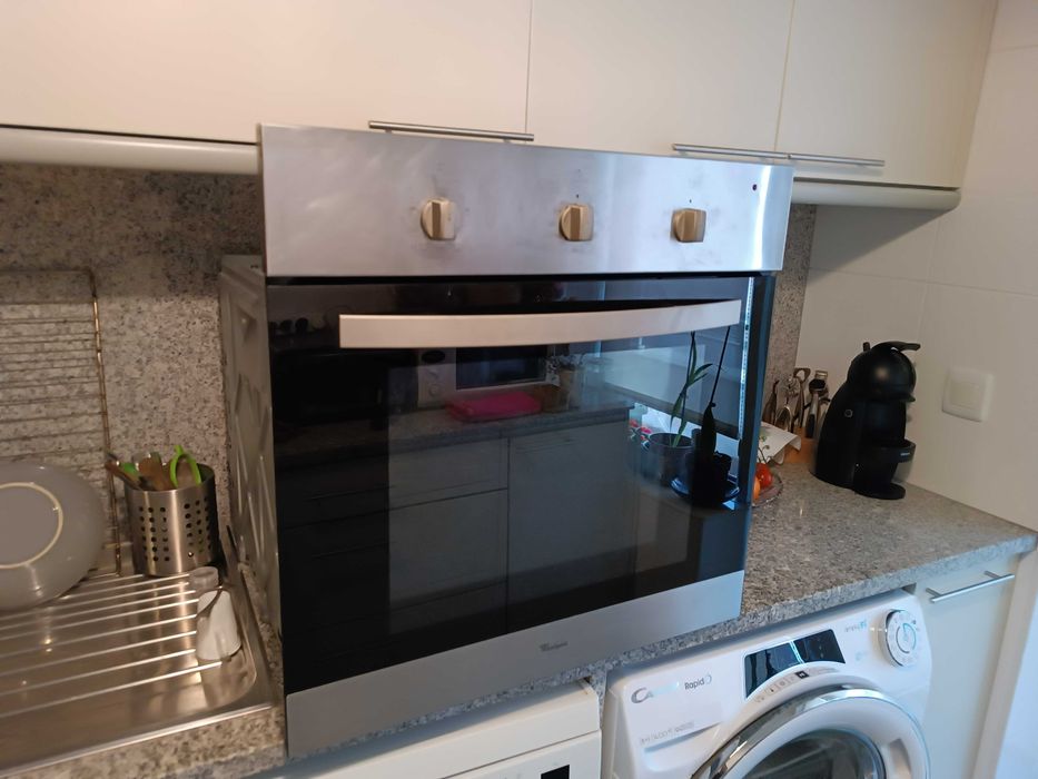 Forno de encastre Whirlpool