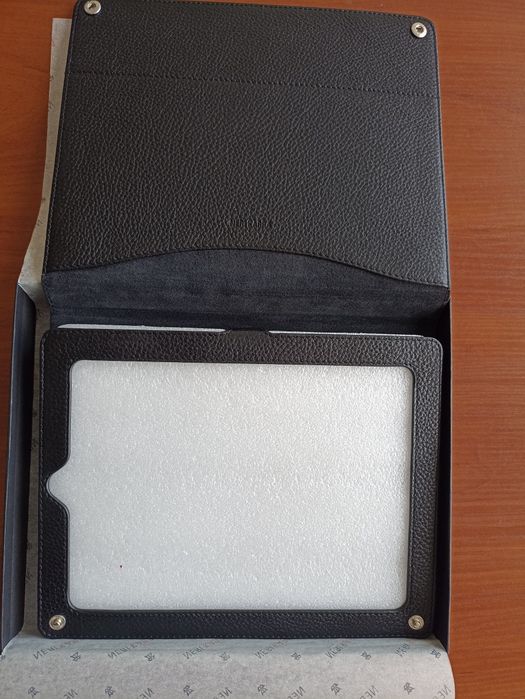 Продам шкіряний чохол на ipad Neri Karra 405.05.01