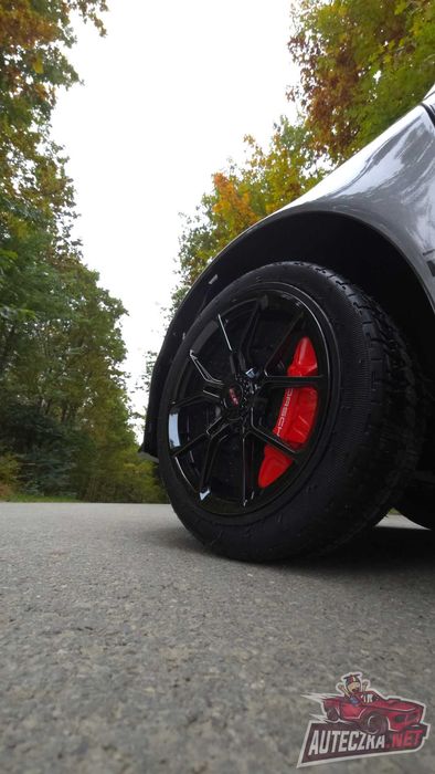 Mocne i szybkie autko PORSCHE 911 STRONG na akumulator 2x280W srebrny