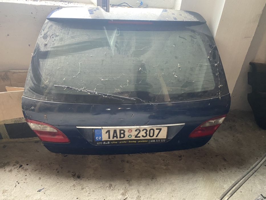Кляпа кришка багажника mercedes ml w163 w211 w203 w245 w210