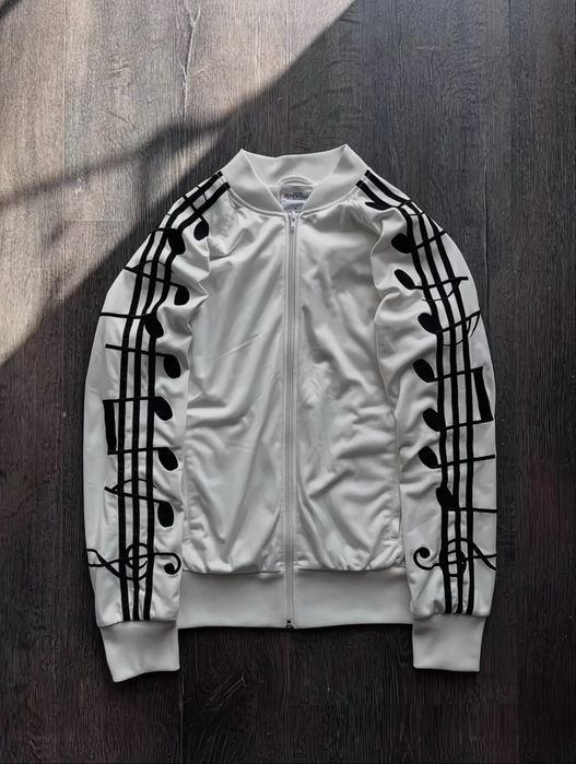 トップス 00s adidas x Jeremy Scott gimmick hoodie Adidas jeremy scott hoodie wings Зипка с крыльями на спине: 2 500