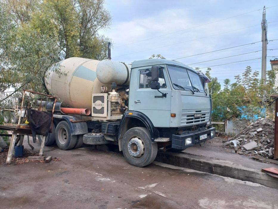 Автобетонозмішувач