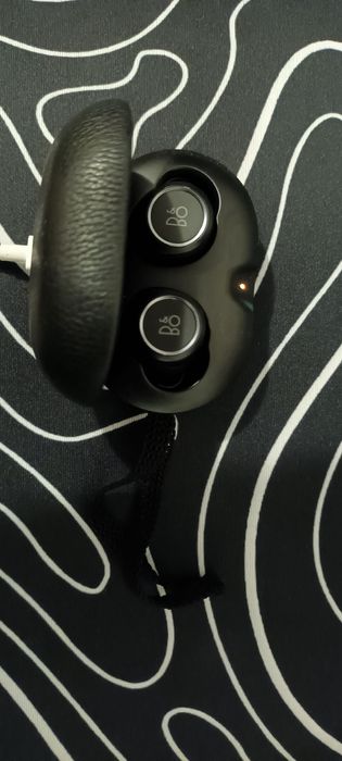 Bang & Olufsen Beoplay E8 Auriculares sem fios com Bluetooth, preto