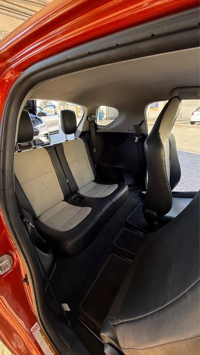 Toyota iQ 1.33 Automático | GPL | Full Extras | 2012