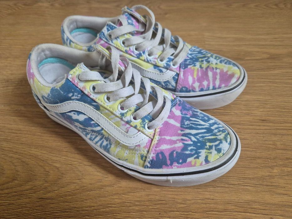 Kolorowe buty Vans