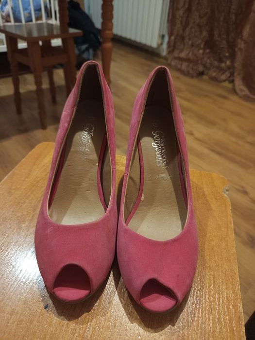 Różowe szpilki 39