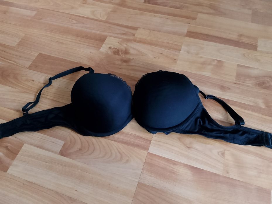 Gładki czarny biustonosz stanik H&M 80C