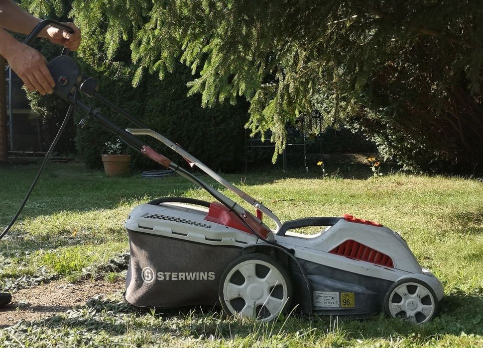 Kosiarka elektryczna Sterwins z koszem