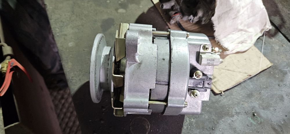 Генератор PEKAR 14В 65А.