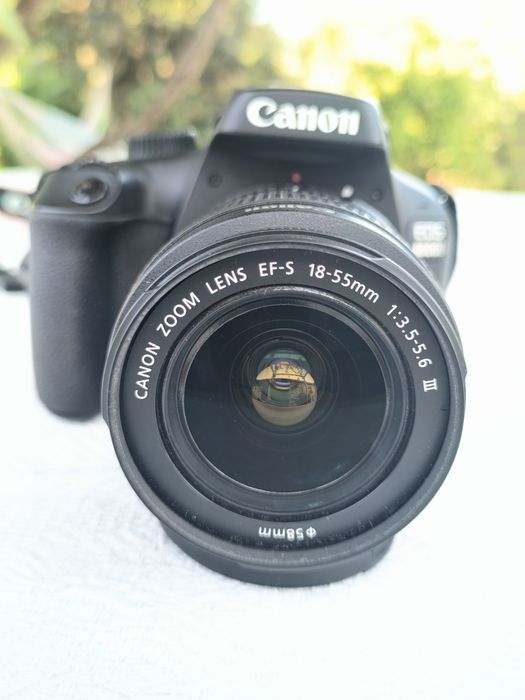 Câmera Canon 4000D*Como Nova*+ lente 18-55m +cartão SD 64gb