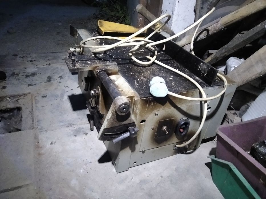 Деревообробний настільний радянський станок