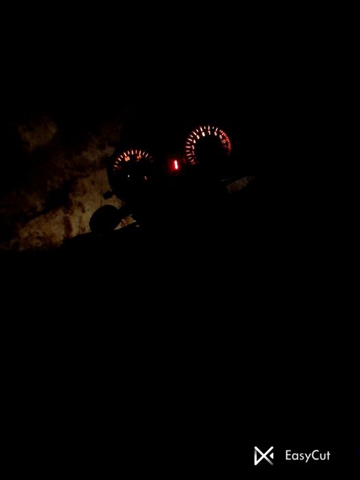 Потребуе ремонту на холодну не запускаеця і карб новий потрібен