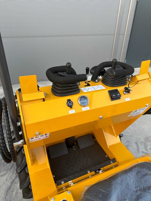 NOWA mini ładowarka Interbauer MLR240 mini SKID udźw.350kg szer.101cm