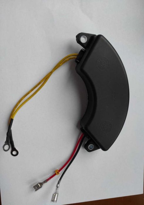 AVR регулятор напруги  7-8  квт. Оригинал .