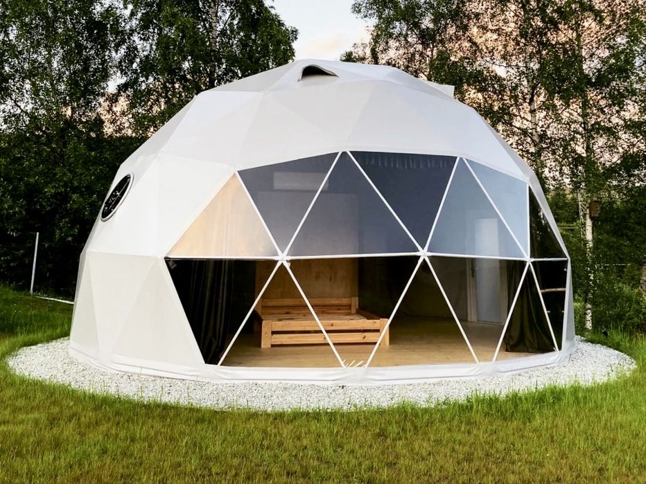 Namioty kopułowe glamping  z pełnym wyposażeniem