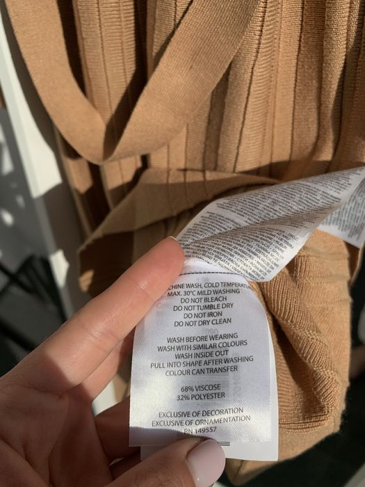 Шикарна сукня з декольте до коліна , s, m , L