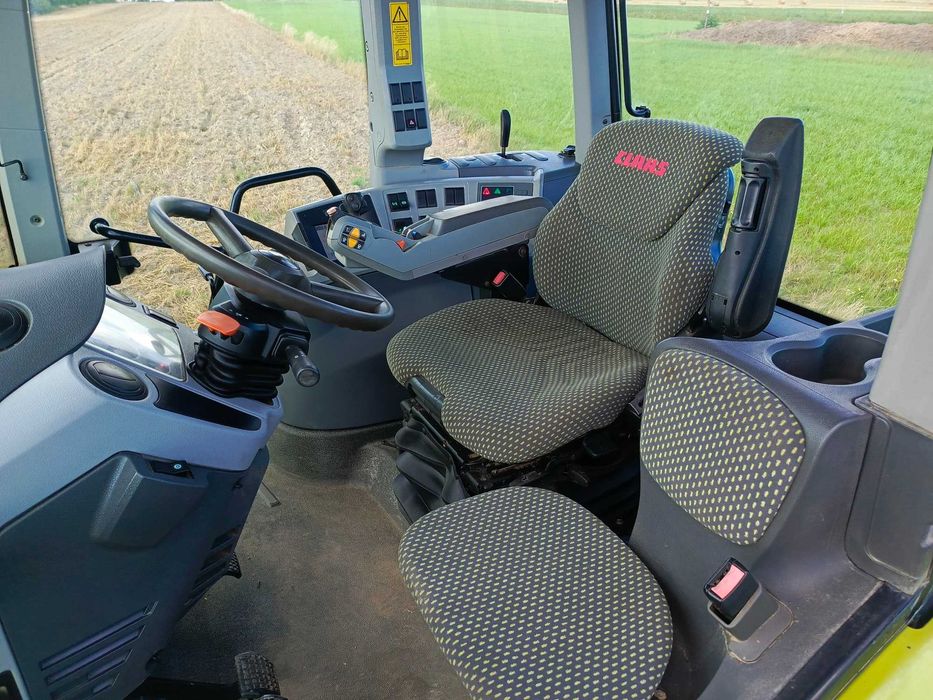 Axion 820 sprowadzony wiem przód pneumatyka