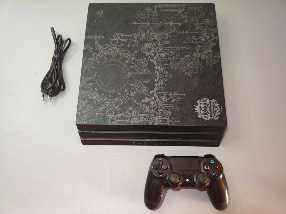 Playstation 4 Pro 1TB Kingdom Hearts III Limited Edition