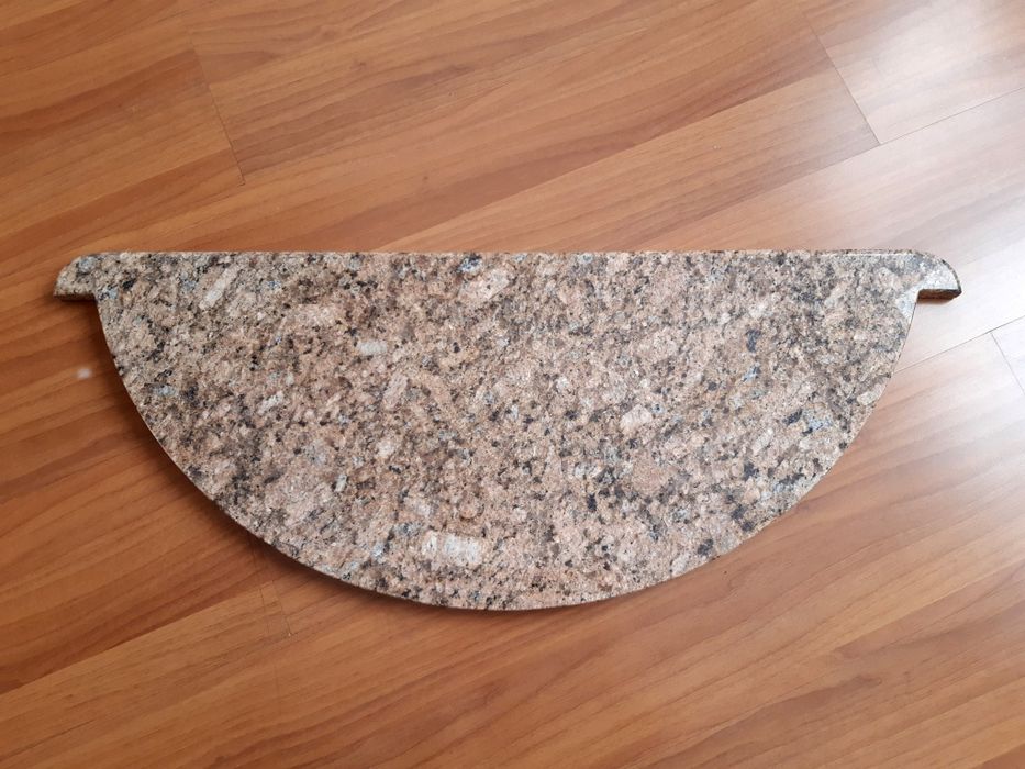 Столешница из гранита