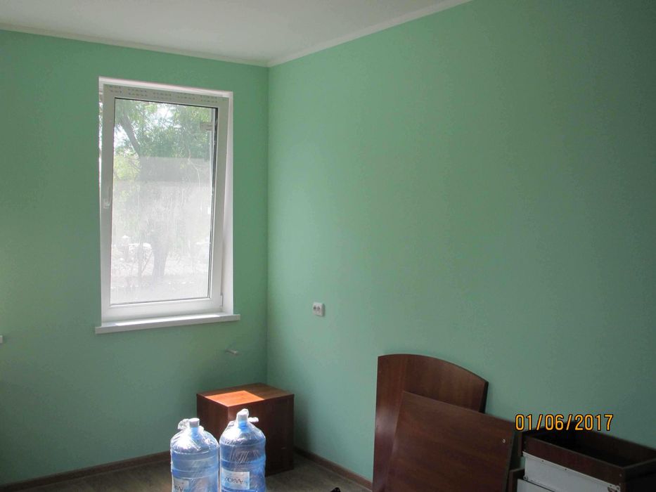 Центр офісна будівля 300 кв.м. гарний стан фасад ціна 650 у.е./кв.м.