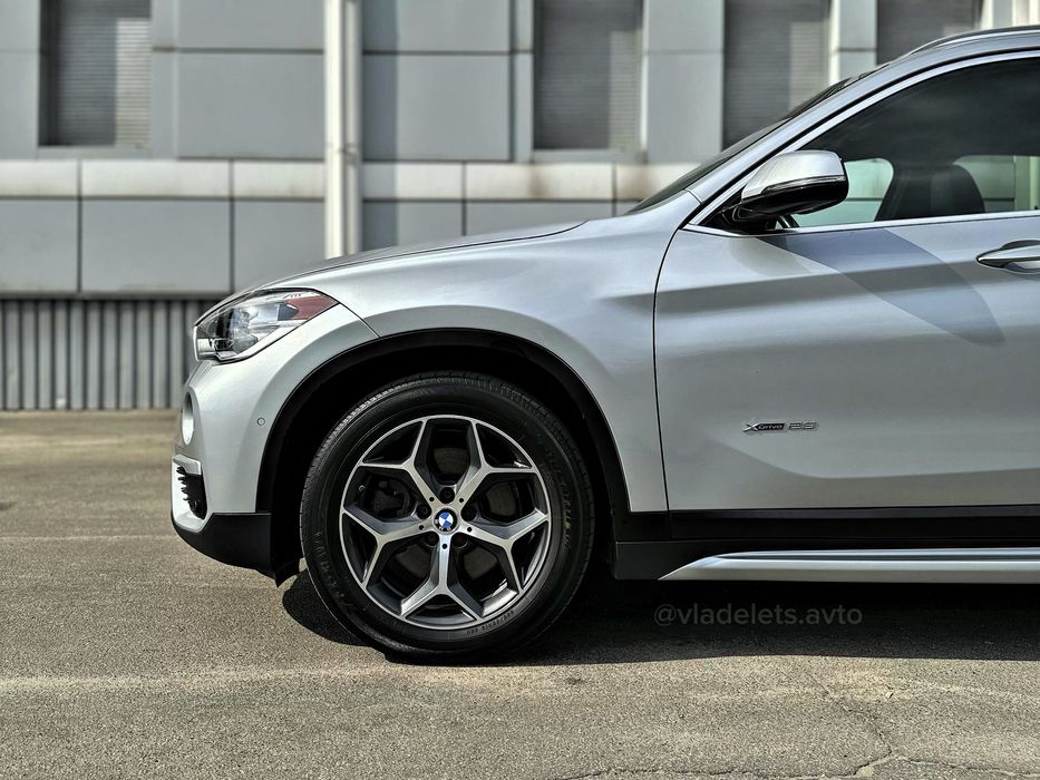 BMW X1 28i • 2016 • 2.0 бензин (B46) • Панорама • Полный привод xDrive