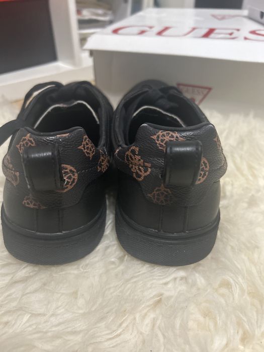 Buty Guess rozm 43