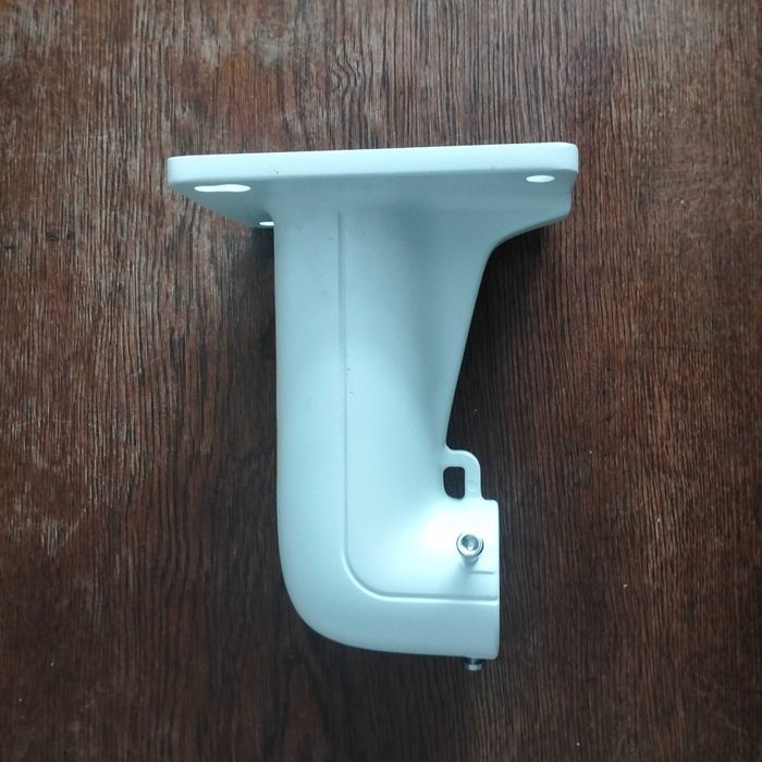 Wspornik ścienny kamery monitoringu