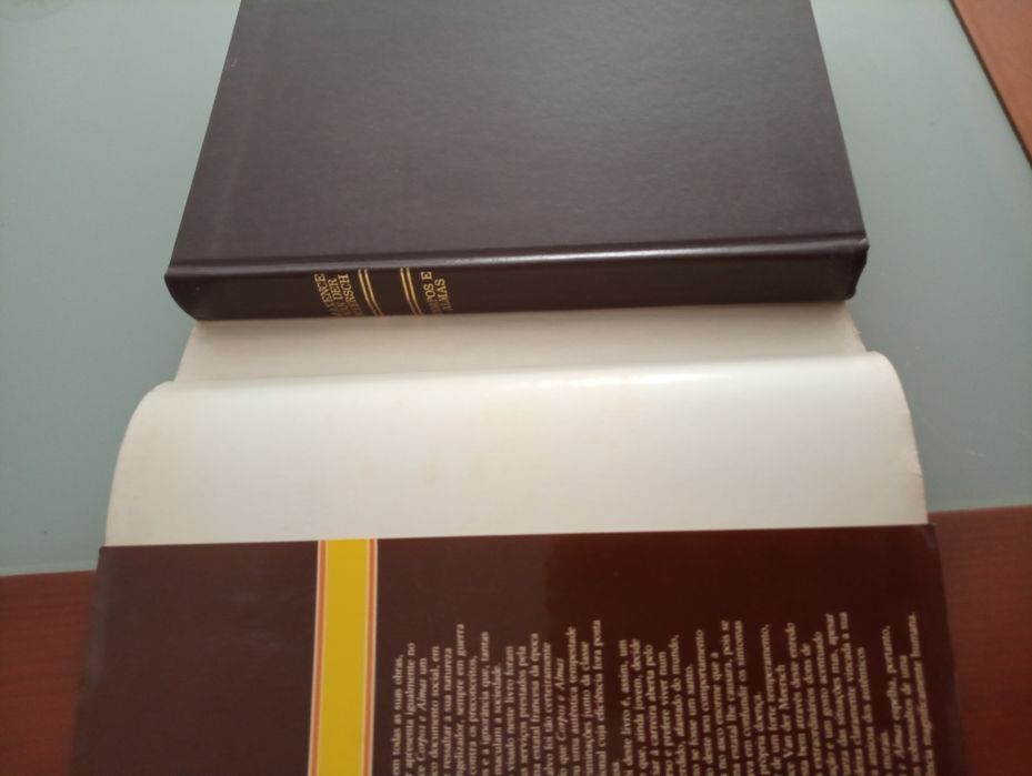 CORPOS E ALMAS.	MEERSCH. Maxence Van der - Círculo de Leitores. 1981.