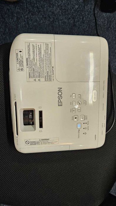 Проектор Epson EB-U42 стан нового! 240 годин напрацювання + сумка