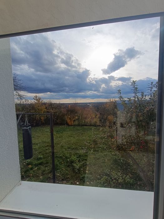 Продається компактний житловий будинок з ремонтом