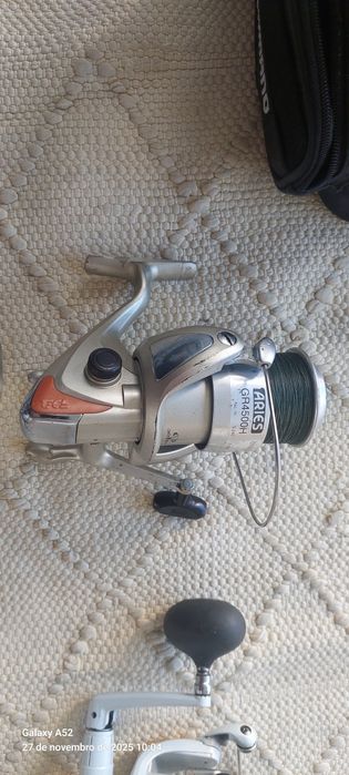 Pesca, canas , carretos e amostras