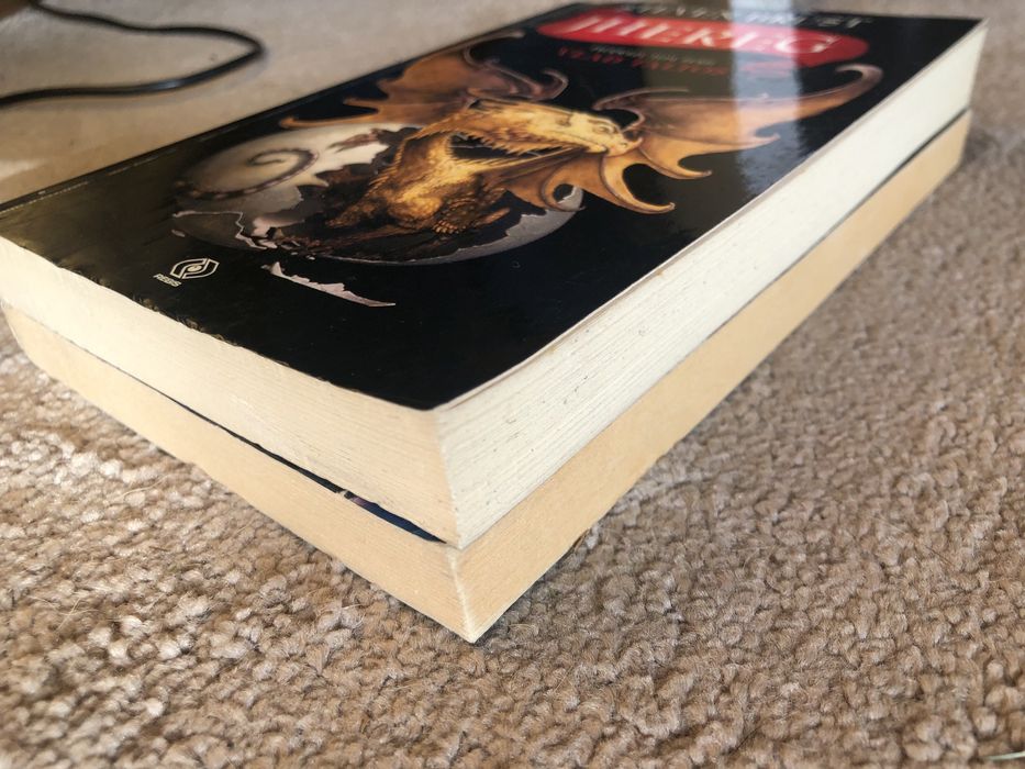 Steven Brust. Taltos, Jhereg