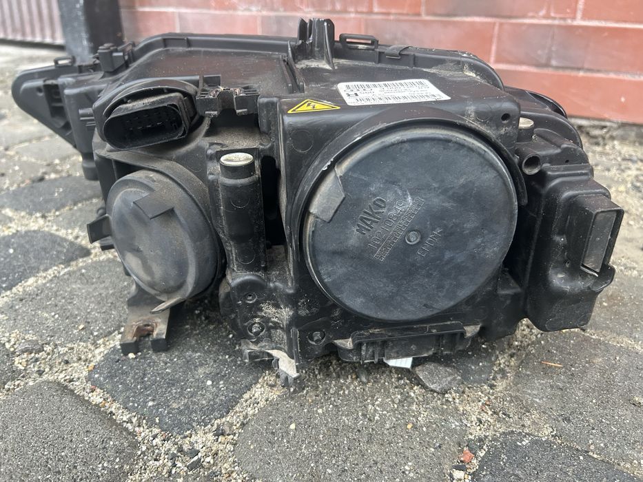 Oryginalna prawa lampa do audi a4 8K0 USA 2013