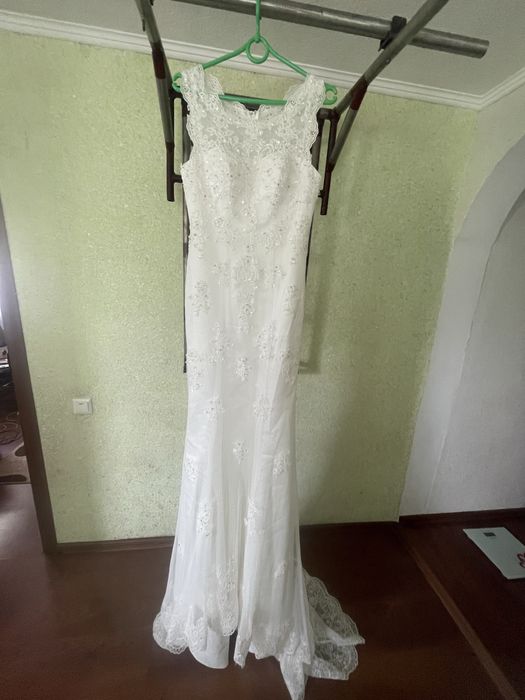 Весільне плаття S