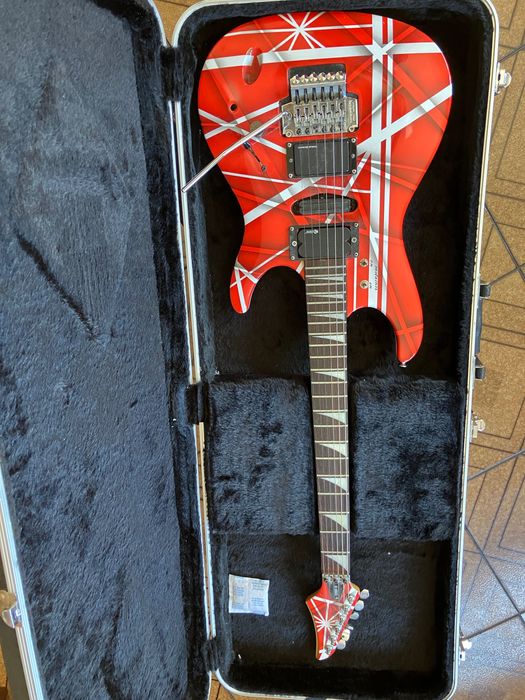 Guitarra Mainson Van Hallen style +hard case