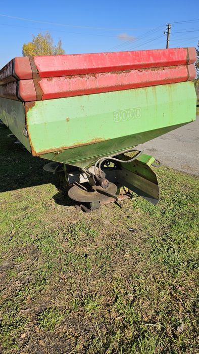 Розкидач мінеральних добрив Unia MXL 3000 Лійка Розкидач Міндобрив