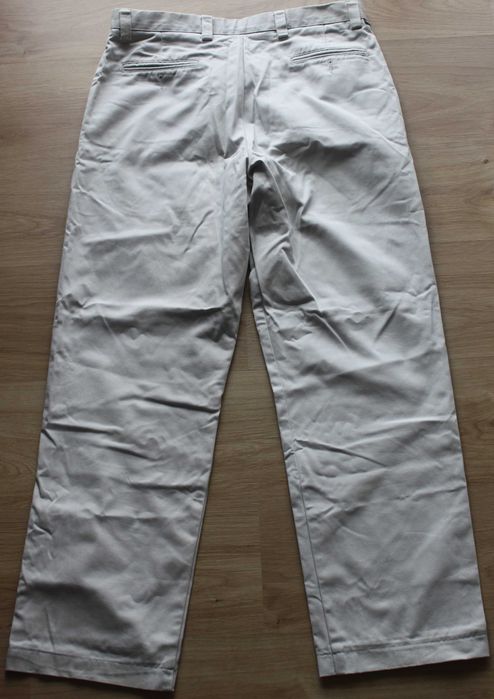 Calças Dockers Classic Fit Flat Front Chino vintage