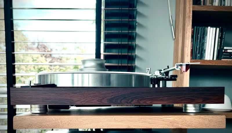 Gramofon Luxman PD264