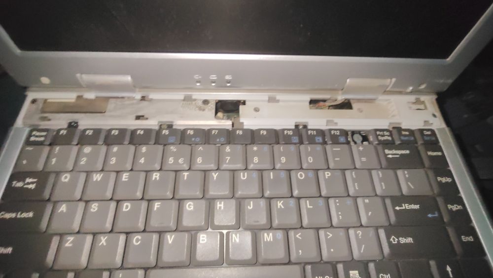 sprzedam laptopa działa